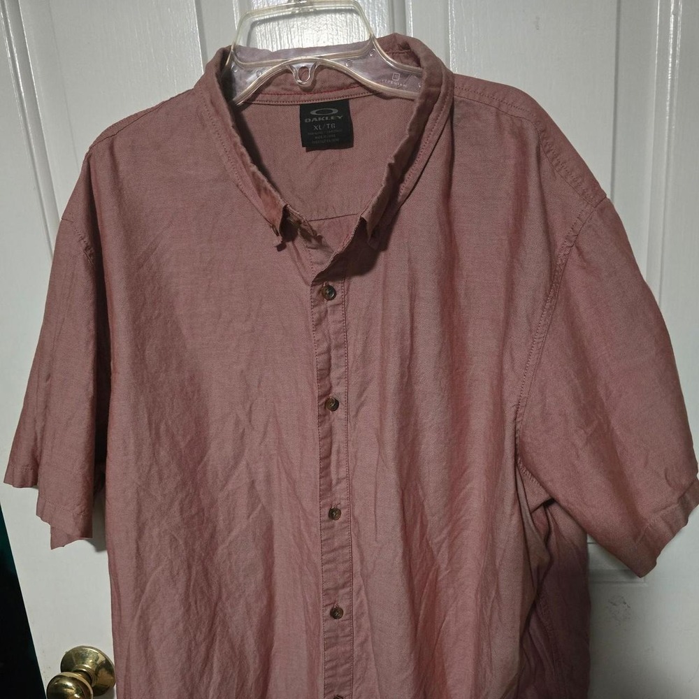 Oakley Mens XL Short Sleeve Button Down Shirt Red Heathered Casual Outdoor Top
